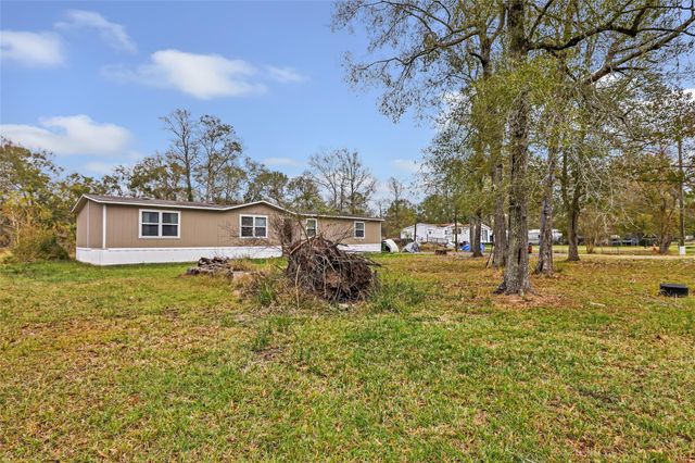 58 County Road 4006, Dayton, TX 77535