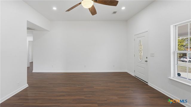 501 Bald Eagle, Canyon Lake, TX 78133