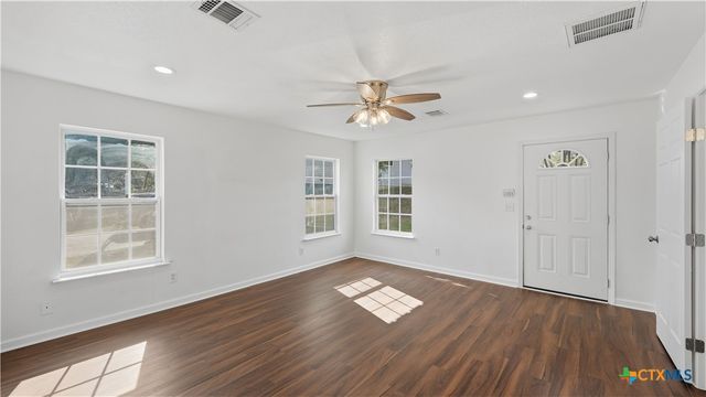 501 Bald Eagle, Canyon Lake, TX 78133