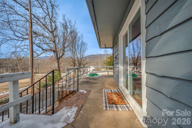 1685 Lynn Road, Columbus, NC 28722