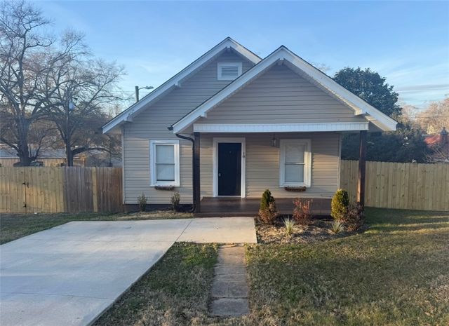 18 Clemson Street, Liberty, SC 29657