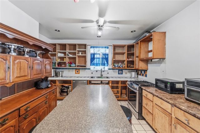 1545 Cambria, Los Angeles, CA 90017