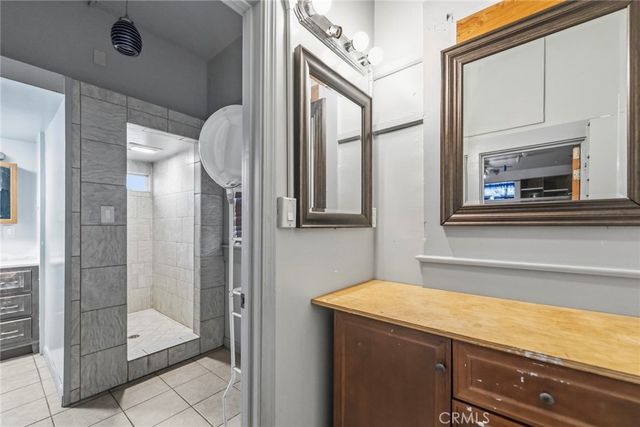 1545 Cambria, Los Angeles, CA 90017