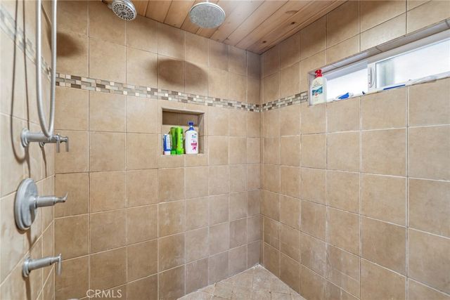 1545 Cambria, Los Angeles, CA 90017