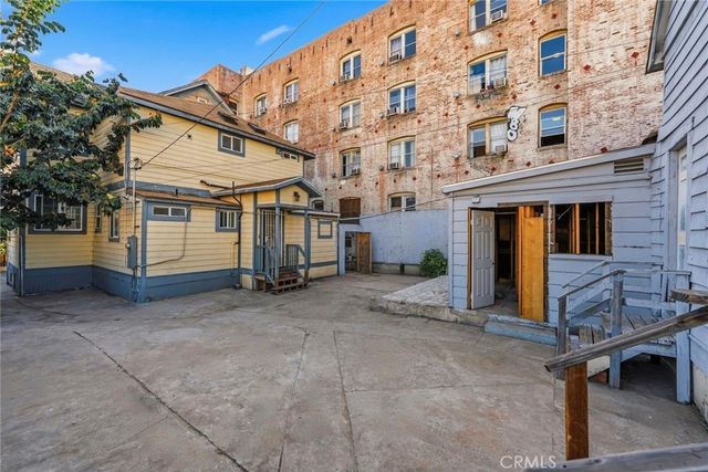 1545 Cambria, Los Angeles, CA 90017