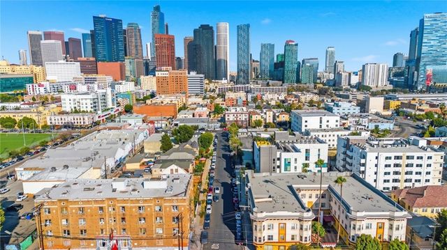 1545 Cambria, Los Angeles, CA 90017