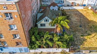 1545 Cambria, Los Angeles, CA 90017