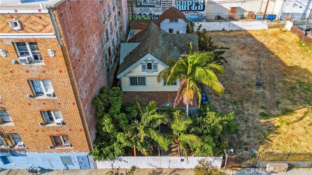1545 Cambria, Los Angeles, CA 90017