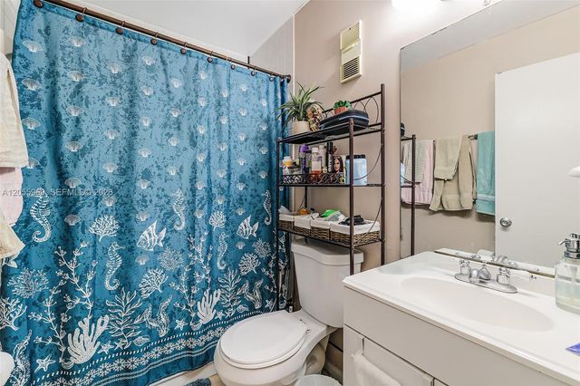 9732 Hammocks Blvd 203-17, Miami, FL 33196