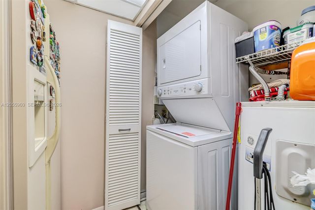 9732 Hammocks Blvd 203-17, Miami, FL 33196