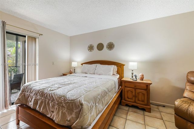 9732 Hammocks Blvd 203-17, Miami, FL 33196