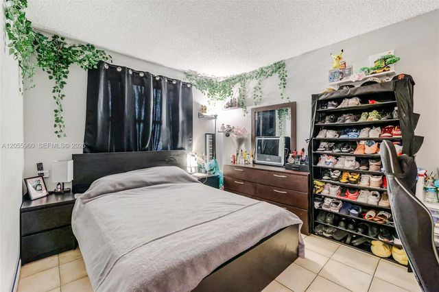 9732 Hammocks Blvd 203-17, Miami, FL 33196