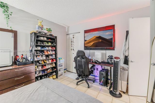 9732 Hammocks Blvd 203-17, Miami, FL 33196