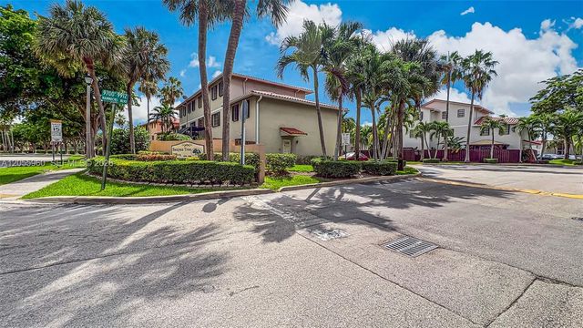 9732 Hammocks Blvd 203-17, Miami, FL 33196