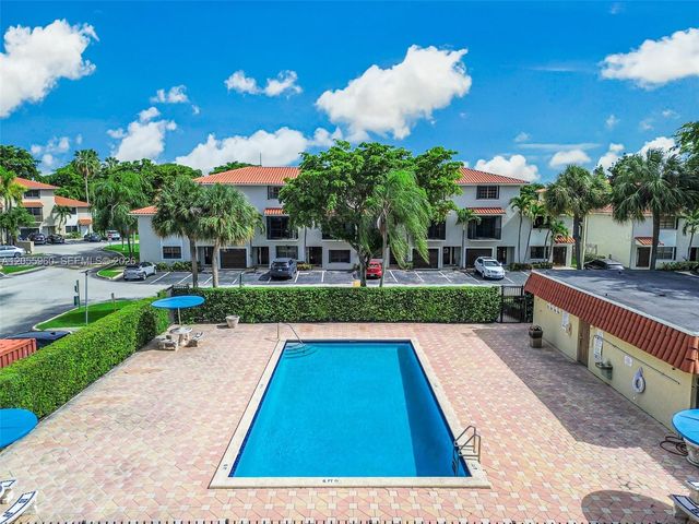 9732 Hammocks Blvd 203-17, Miami, FL 33196