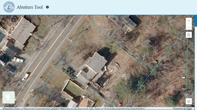 1696 Liberty St, Braintree, MA 02184