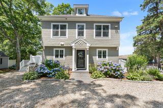 10 Stanley Road, Mashpee, MA 02649