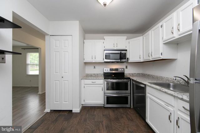 190 S HILL DR, Westampton, NJ 08060