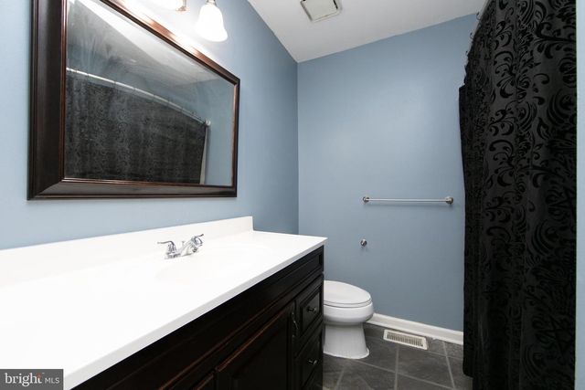 190 S HILL DR, Westampton, NJ 08060