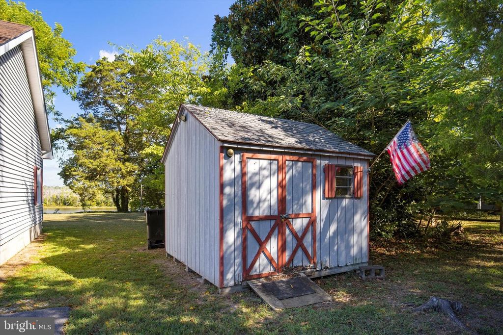 Image 25 of property listing at 7844 SHORE DR, Preston, MD 21655