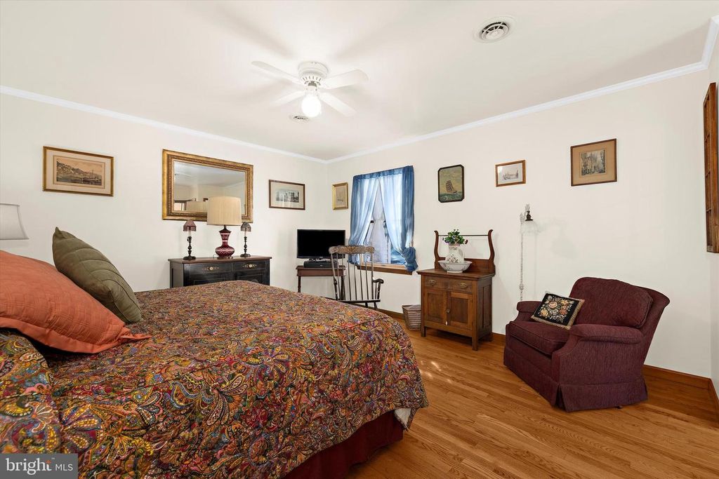 Image 9 of property listing at 7844 SHORE DR, Preston, MD 21655