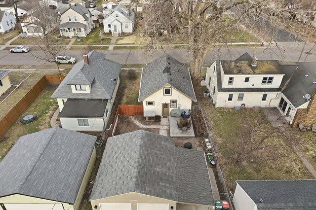 4051 6th Street NE, Columbia Heights, MN 55421