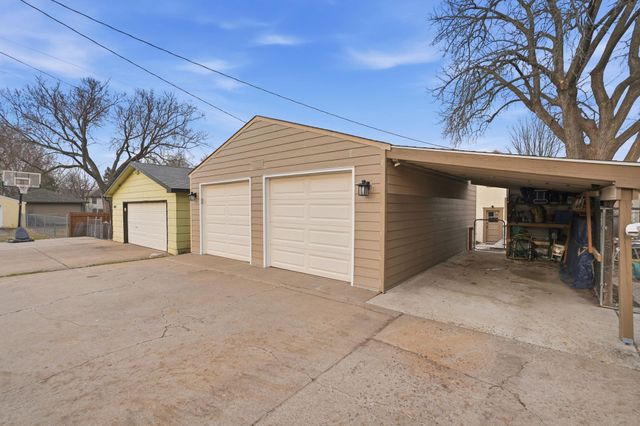 4051 6th Street NE, Columbia Heights, MN 55421