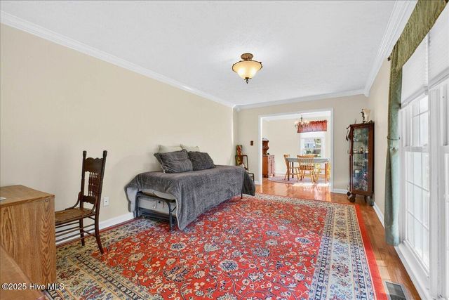 293 White Pine Road, Lake Waccamaw, NC 28450