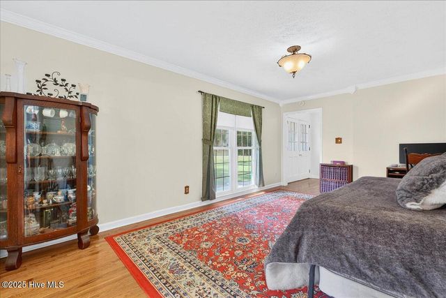 293 White Pine Road, Lake Waccamaw, NC 28450