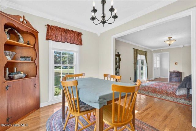 293 White Pine Road, Lake Waccamaw, NC 28450