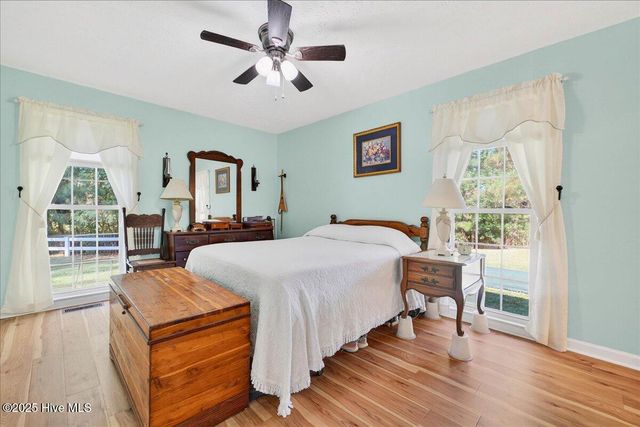 293 White Pine Road, Lake Waccamaw, NC 28450