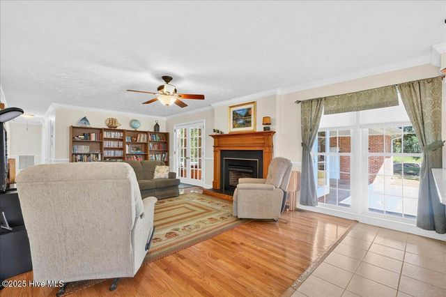 293 White Pine Road, Lake Waccamaw, NC 28450