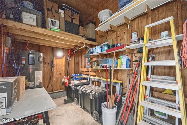 293 White Pine Road, Lake Waccamaw, NC 28450