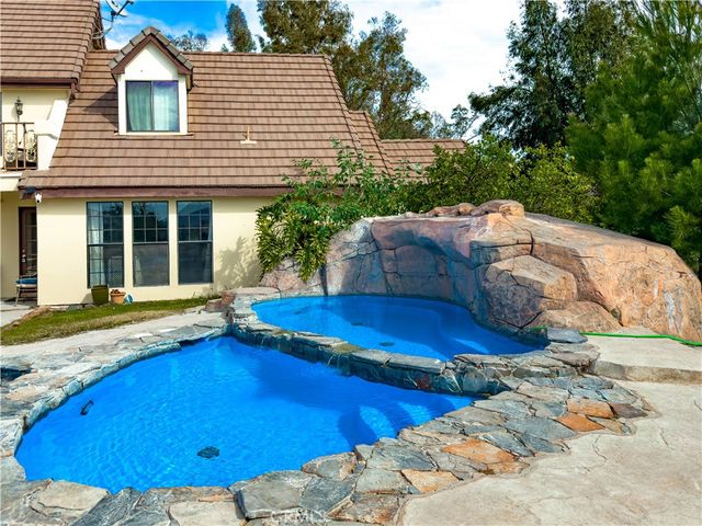 42200 Calle Barbona, Temecula, CA 92592