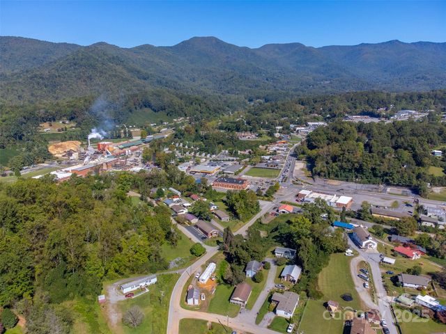 19 Love Avenue, Sylva, NC 28779