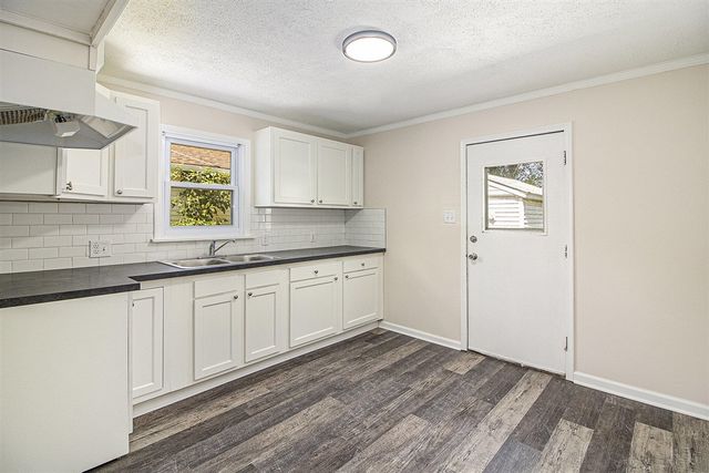 20234 Champaign Street, Taylor, MI 48180