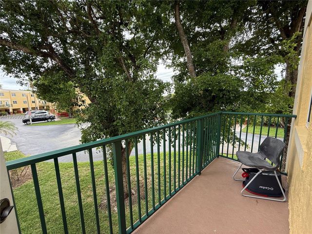 12605 SW 91st St 219, Miami, FL 33186