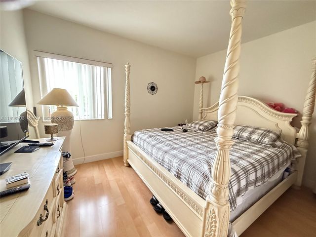 12605 SW 91st St 219, Miami, FL 33186