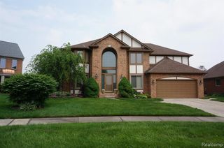 49954 Willowood Drive, Macomb Township, MI 48044