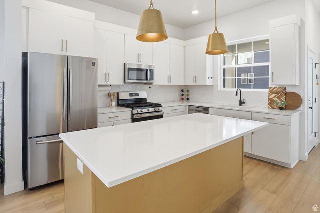 6149 W MOON VALLEY DRIVE DR, South Jordan, UT 84009