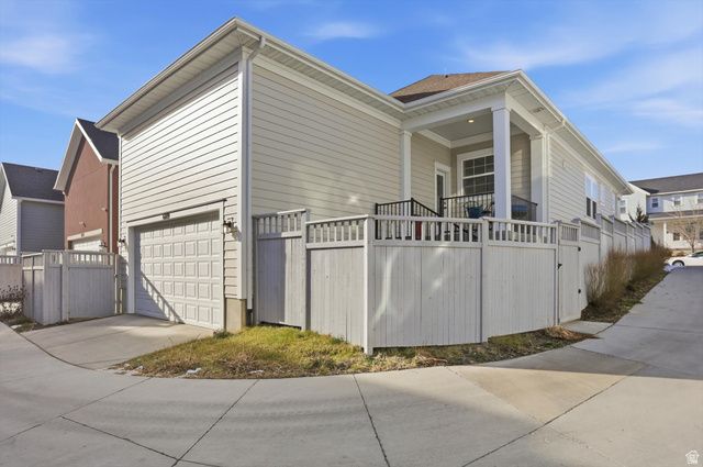 6149 W MOON VALLEY DRIVE DR, South Jordan, UT 84009