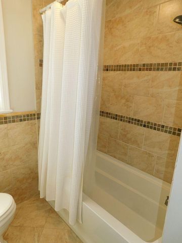 2007 Darlington RD, Roanoke, VA 24018