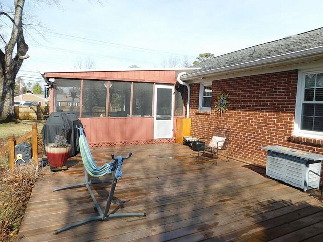 2007 Darlington RD, Roanoke, VA 24018