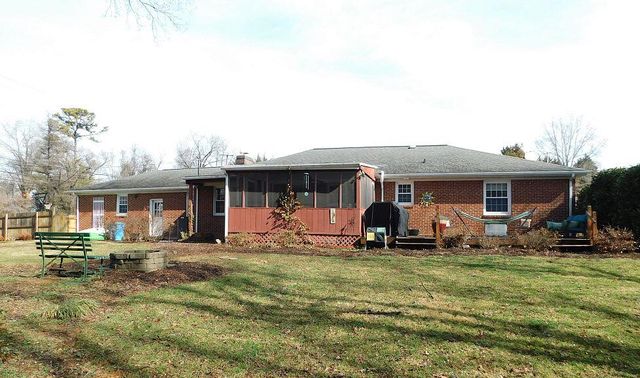 2007 Darlington RD, Roanoke, VA 24018