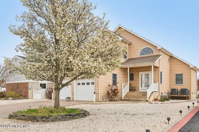 232 Montclair Road S, Barnegat, NJ 08005