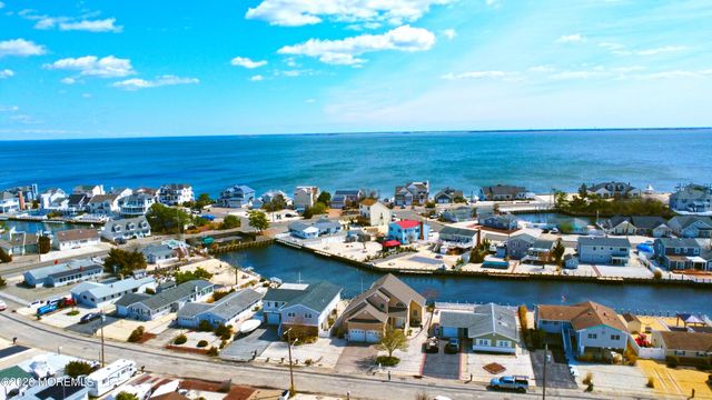 232 Montclair Road S, Barnegat, NJ 08005