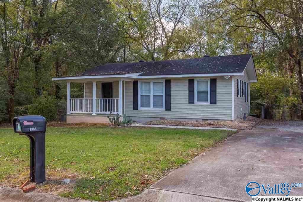 4306 NW Cloverdale Drive, Huntsville, AL 35805