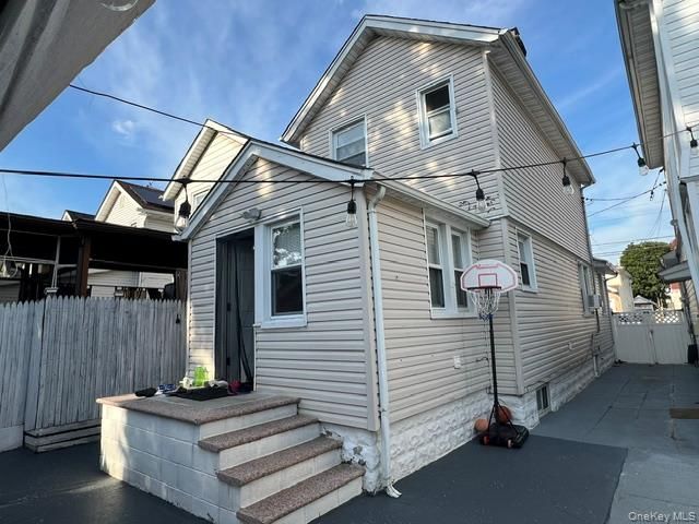 11522 124th Street, South Ozone Park, NY 11420