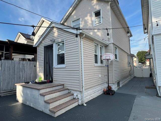 11522 124th Street, South Ozone Park, NY 11420