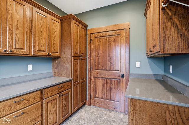 4568 State Road 135 S, Nashville, IN 47448